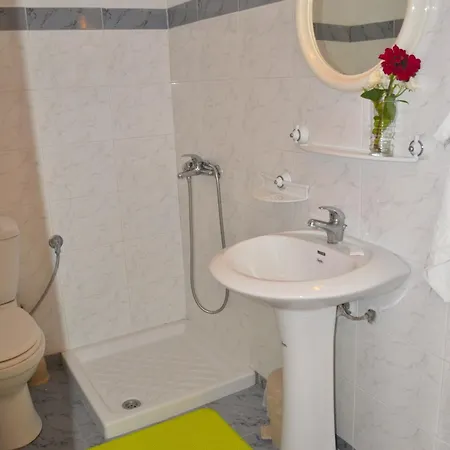 Appartement With Large Swimming Pool And Sea View At Beach, Corfu