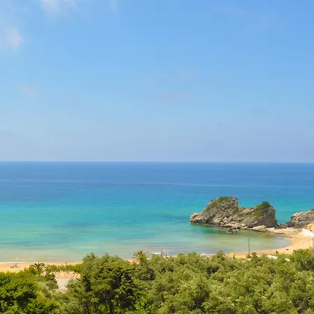 With Large Swimming Pool And Sea View At Beach, Corfu Apartament