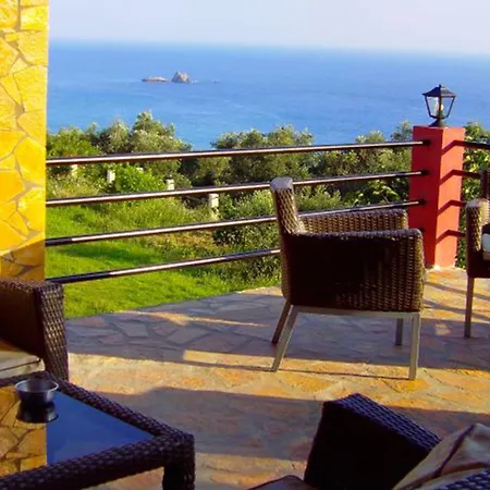 Apartment With Large Swimming Pool And Sea View At Beach, Corfu Pelekas