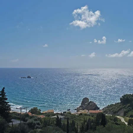 With Large Swimming Pool And Sea View At Beach, Corfu Apartament Pelekas